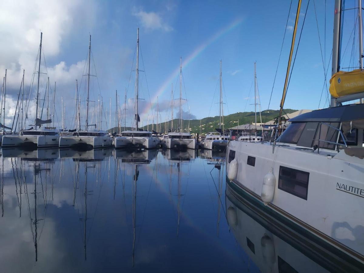 Imagine972 Martinique Bateau Hotel A Quai Le Marin 3 Cabines 3 Salles De Bains 6 Pers Maxi Bagian luar foto
