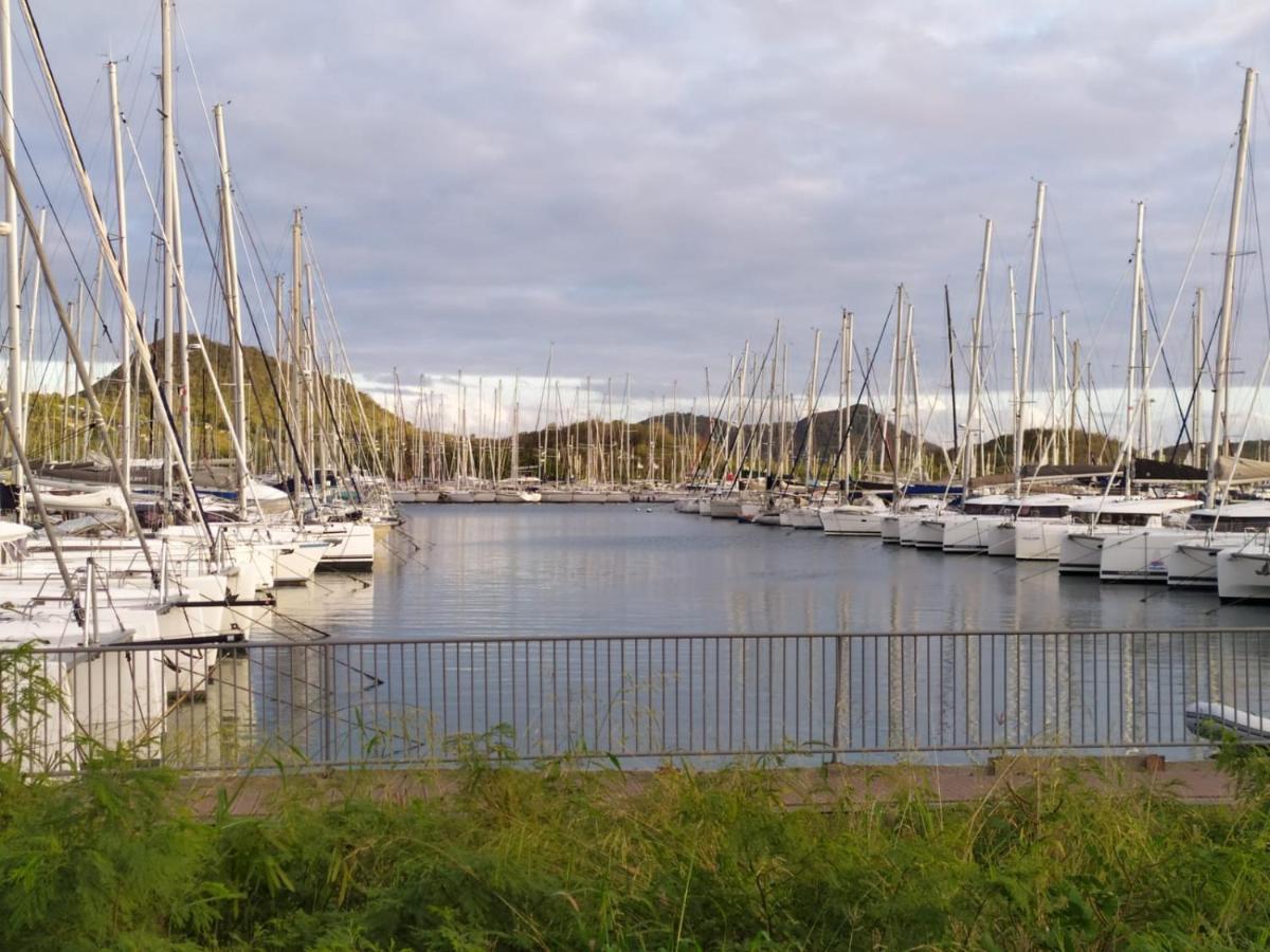 Imagine972 Martinique Bateau Hotel A Quai Le Marin 3 Cabines 3 Salles De Bains 6 Pers Maxi Bagian luar foto