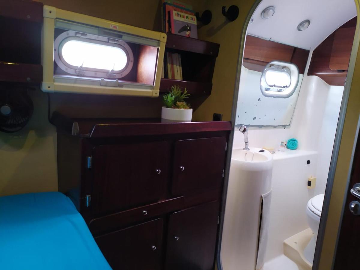Imagine972 Martinique Bateau Hotel A Quai Le Marin 3 Cabines 3 Salles De Bains 6 Pers Maxi Bagian luar foto